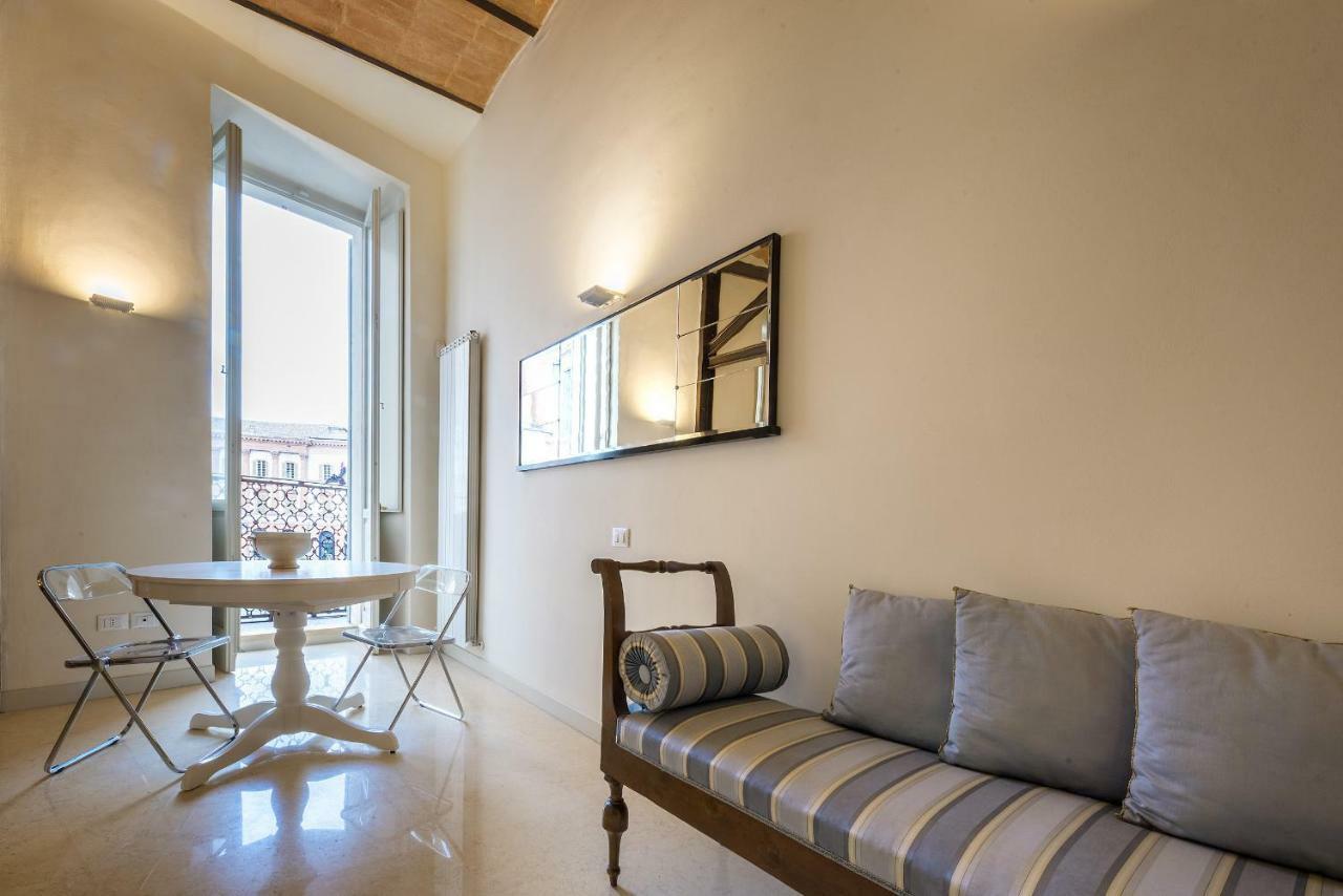 La Residenza In Piazza Grande Apartment Foligno Luaran gambar
