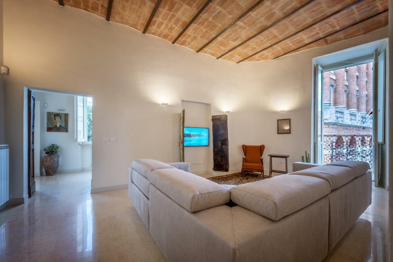 La Residenza In Piazza Grande Apartment Foligno Luaran gambar
